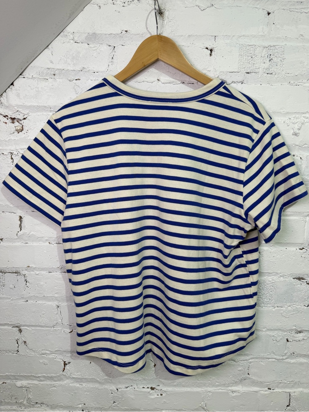 Tuckernuck Blue White Striped 100% Cotton Classic Crewneck T Shirt Top Size L - Picture 5 of 10